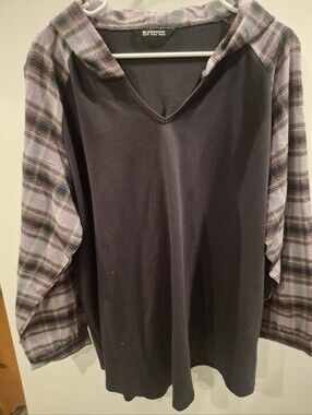 BloomChic Black Hooded Raglan Shirt with Purple Plaid Sleeves